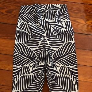 Boldbody Leaf Pattern Ultra High Waisted Leggings